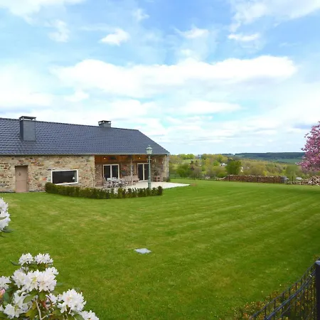 Beautiful Stone Cottage With Panoramic Views Over The Hills Of The Ardens Hébergement de vacances *