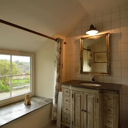 Beautiful Stone Cottage With Panoramic Views Over The Hills Of The Ardens Hébergement de vacances Waimes
